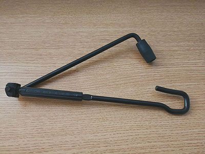 做汽車千斤頂手搖桿成型產(chǎn)品,選貝朗線材折彎機(jī) 做汽車千斤頂手搖桿成型產(chǎn)品,選貝朗線材折彎機(jī)
