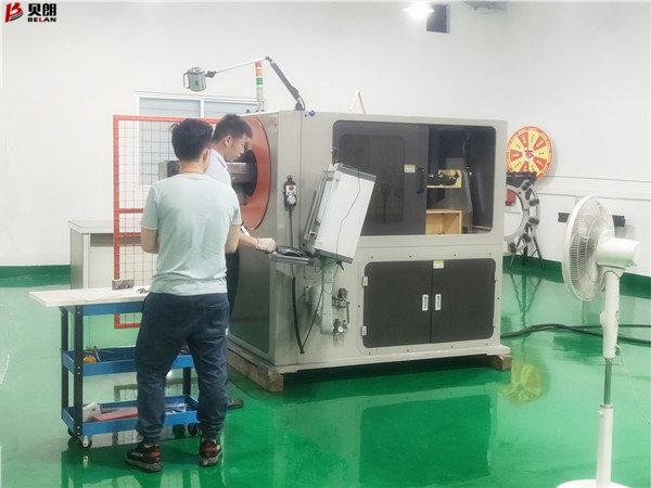 貝朗自動化技術工程師打樣現場 貝朗自動化技術工程師打樣現場
